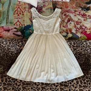Beautiful lace pleated dress